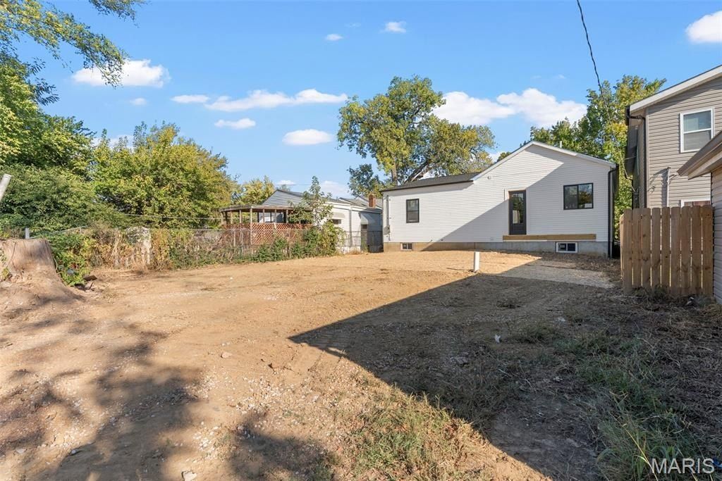 6111 Idaho Avenue. Saint Louis, MO 63111