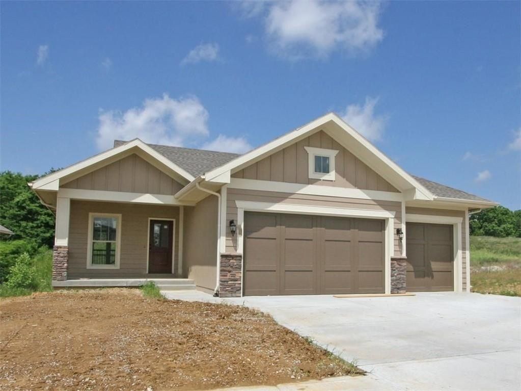 4815 Nw Martin Street. Riverside, MO 64150