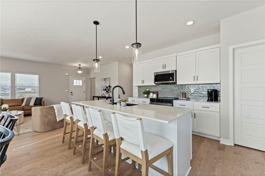 1432 Se Silo Street. Lees Summit, MO 64081