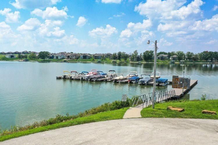 811 Glenn Circle. Raymore, MO 64083