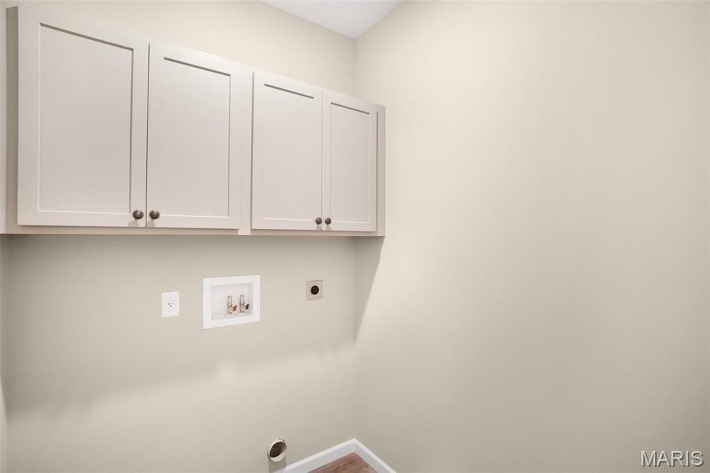 182 Hanks Close. Washington, MO 63090