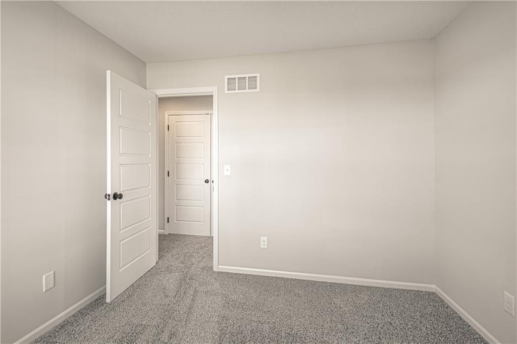 1209 Noah Lane. Kearney, MO 64060