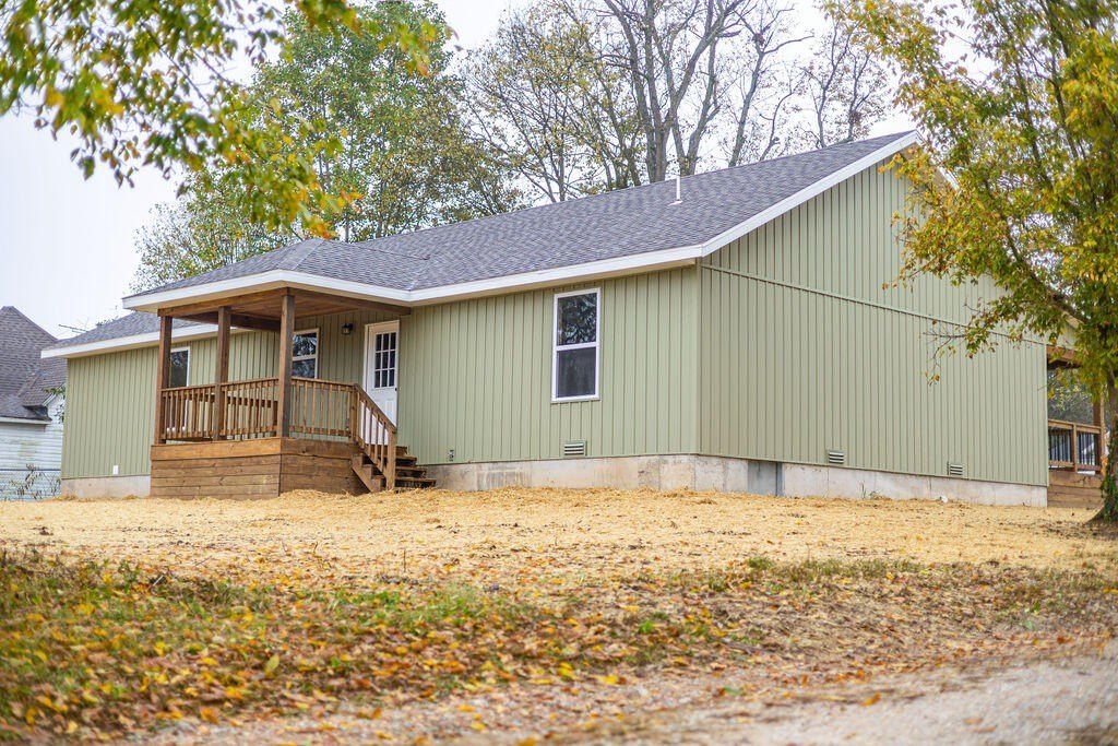 330 S Long Avenue. Hartville, MO 65667