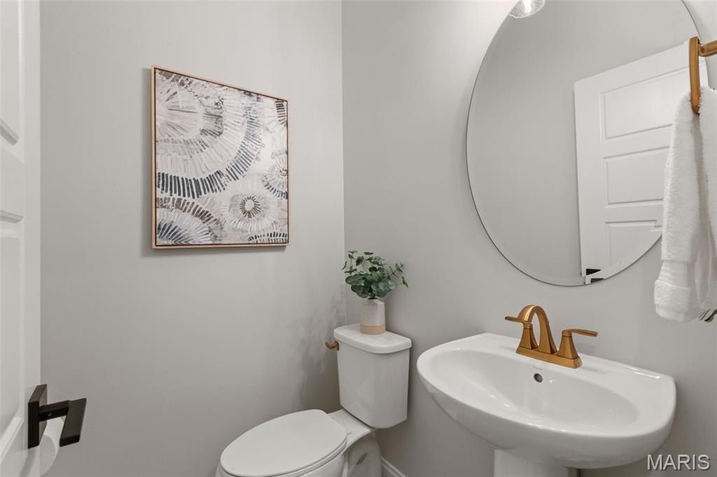 503 Wheatfield Circle. Wentzville, MO 63385