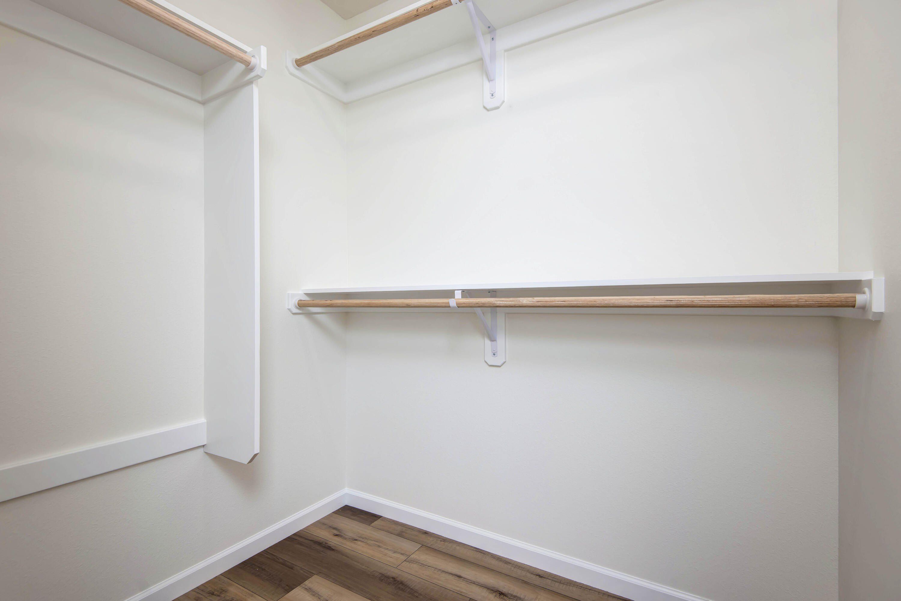 870 E Virginia Lane. Nixa, MO 65714