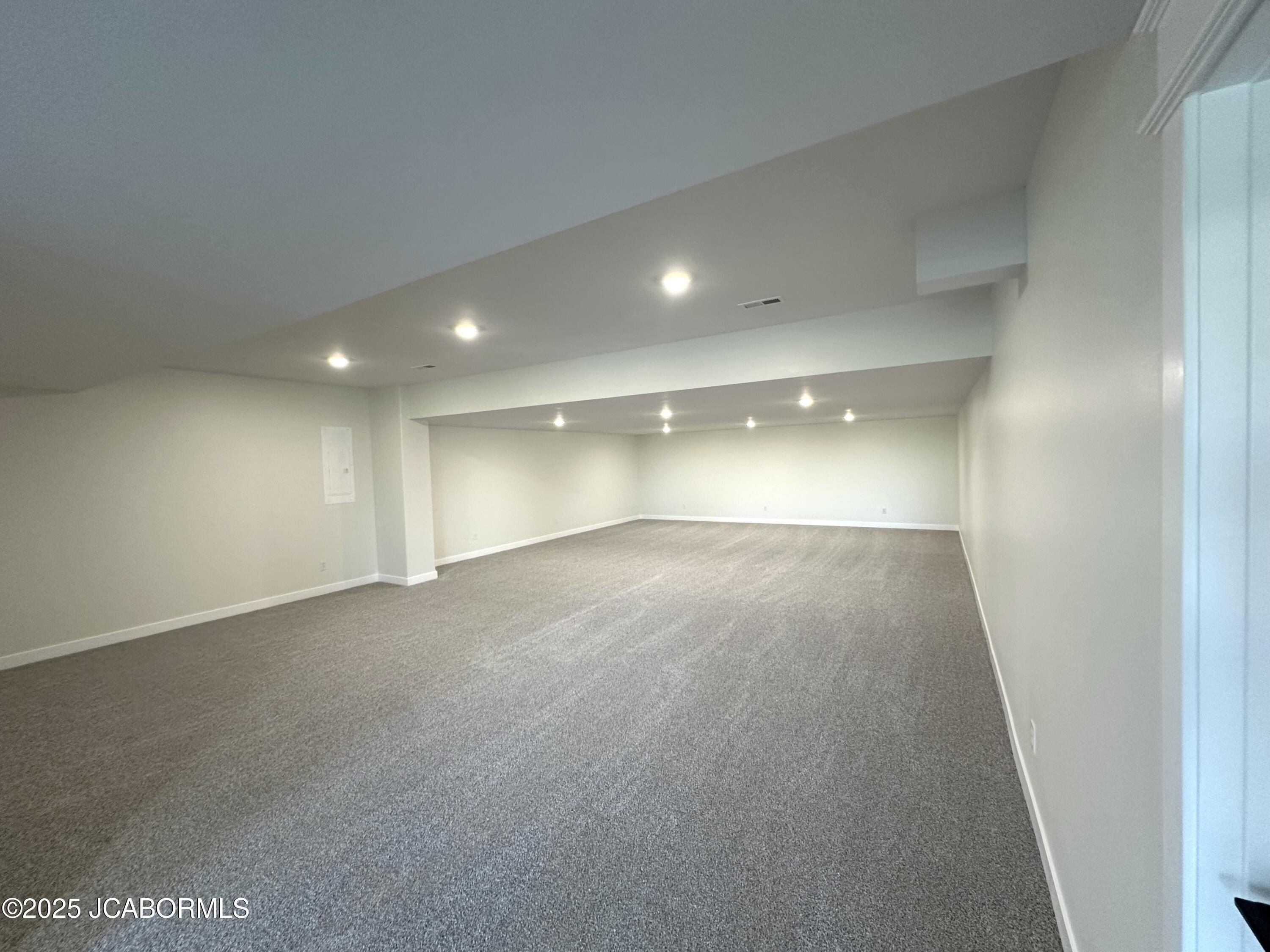 13819 Redfield Drive. Eugene, MO 65032