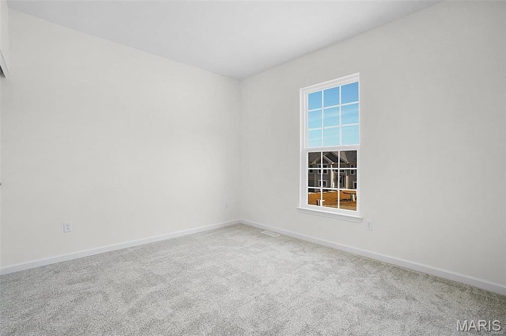 2332 Fiddlers Close. Washington, MO 63090