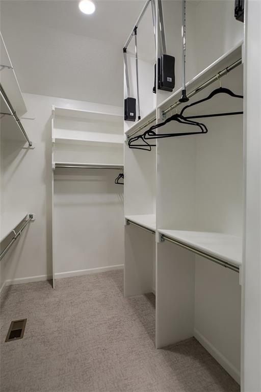 2233 Sw Crown Drive. Lees Summit, MO 64082