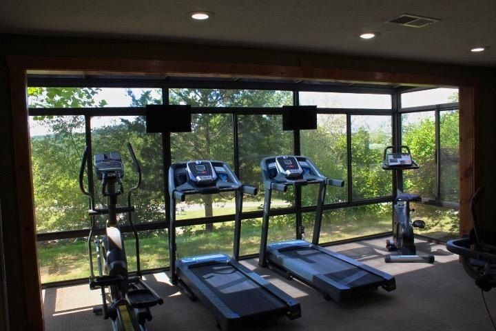 125 Rocking Chair Loop. Branson, MO 65616