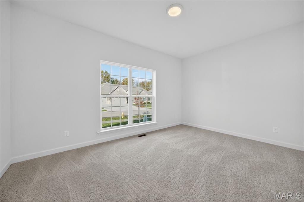 232 Balmoral Gardens Court. Lake St Louis, MO 63367