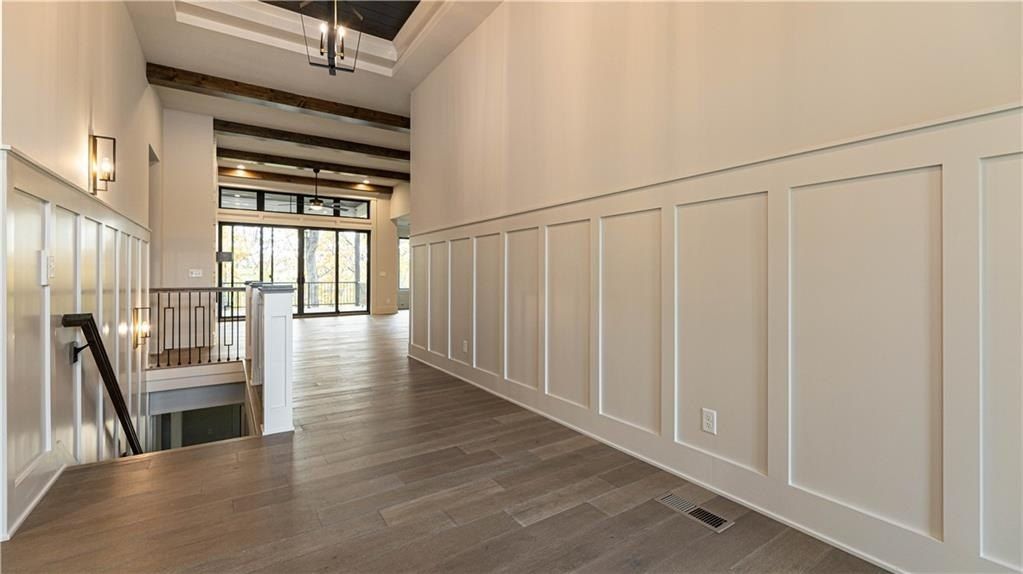 111 Teton Ridge. Greenwood, MO 64034