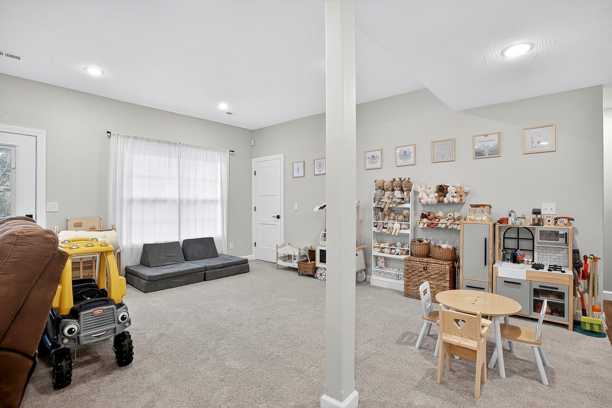 181 Lyla Drive. Rogersville, MO 65742