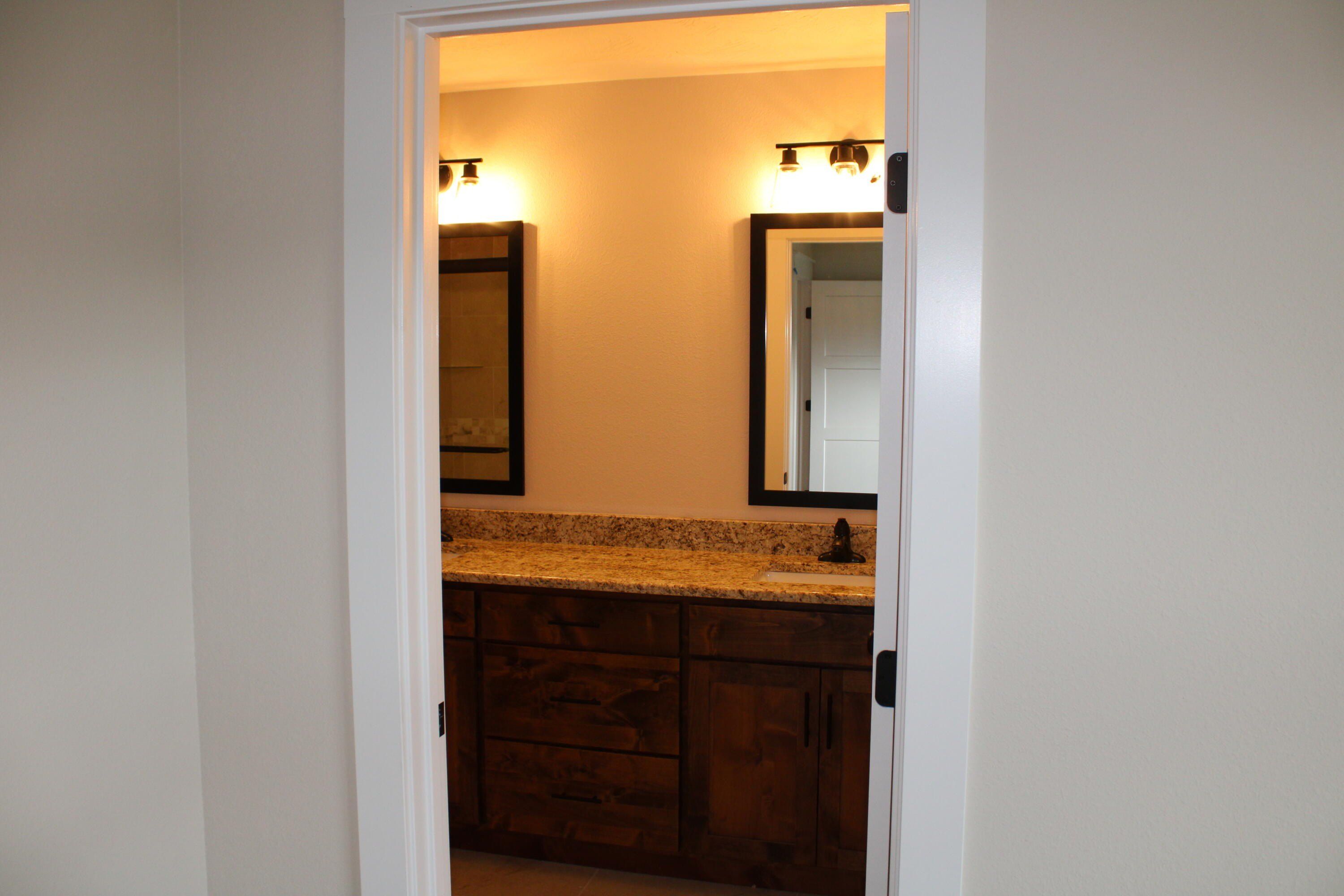 1508 W Ragweed Ct Court. Ozark, MO 65721