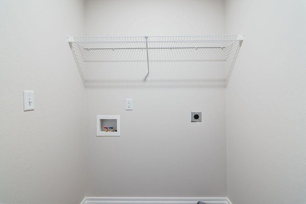 656 W Castor Loop. Nixa, MO 65714