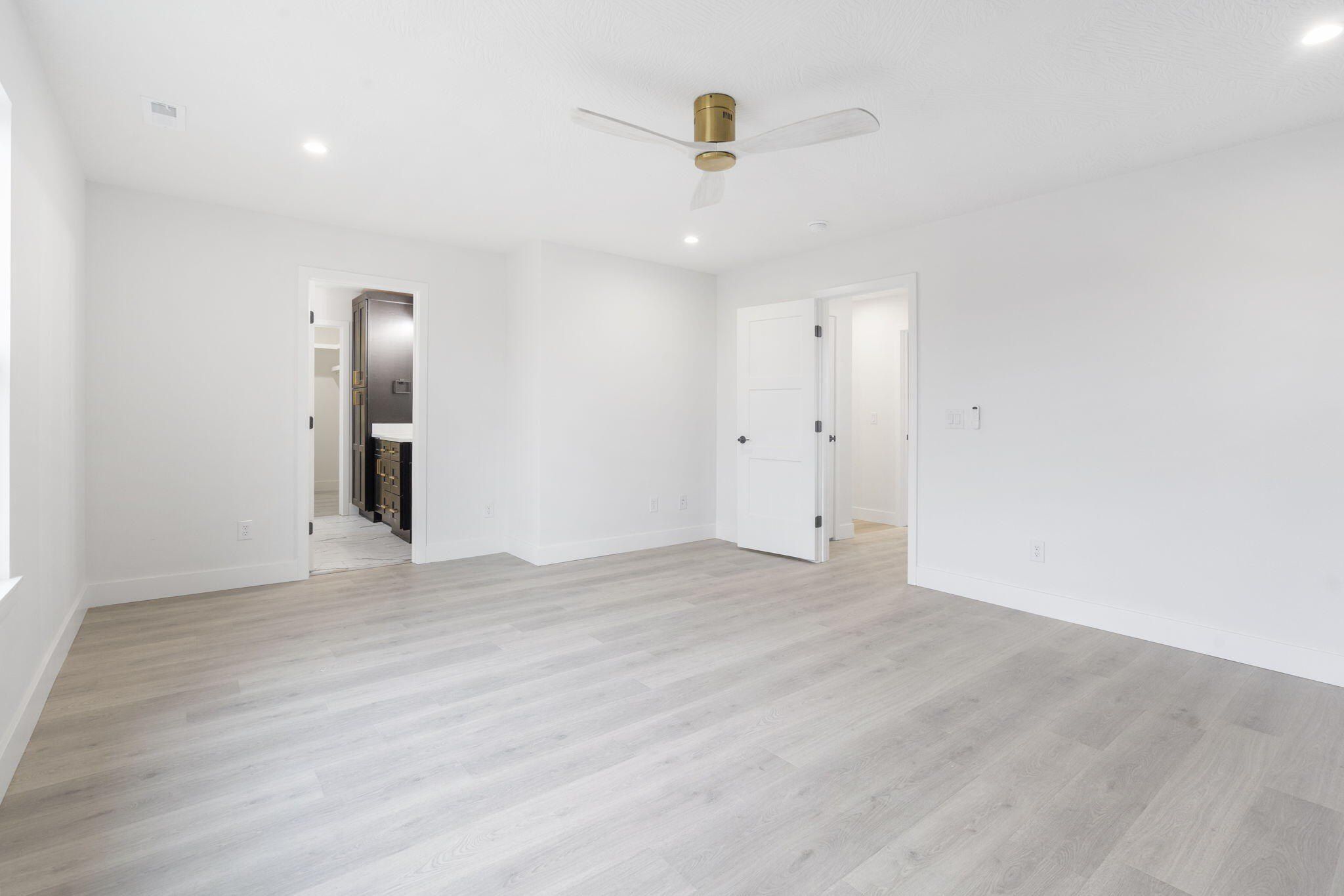 106 E Acacia Circle. Clever, MO 65631