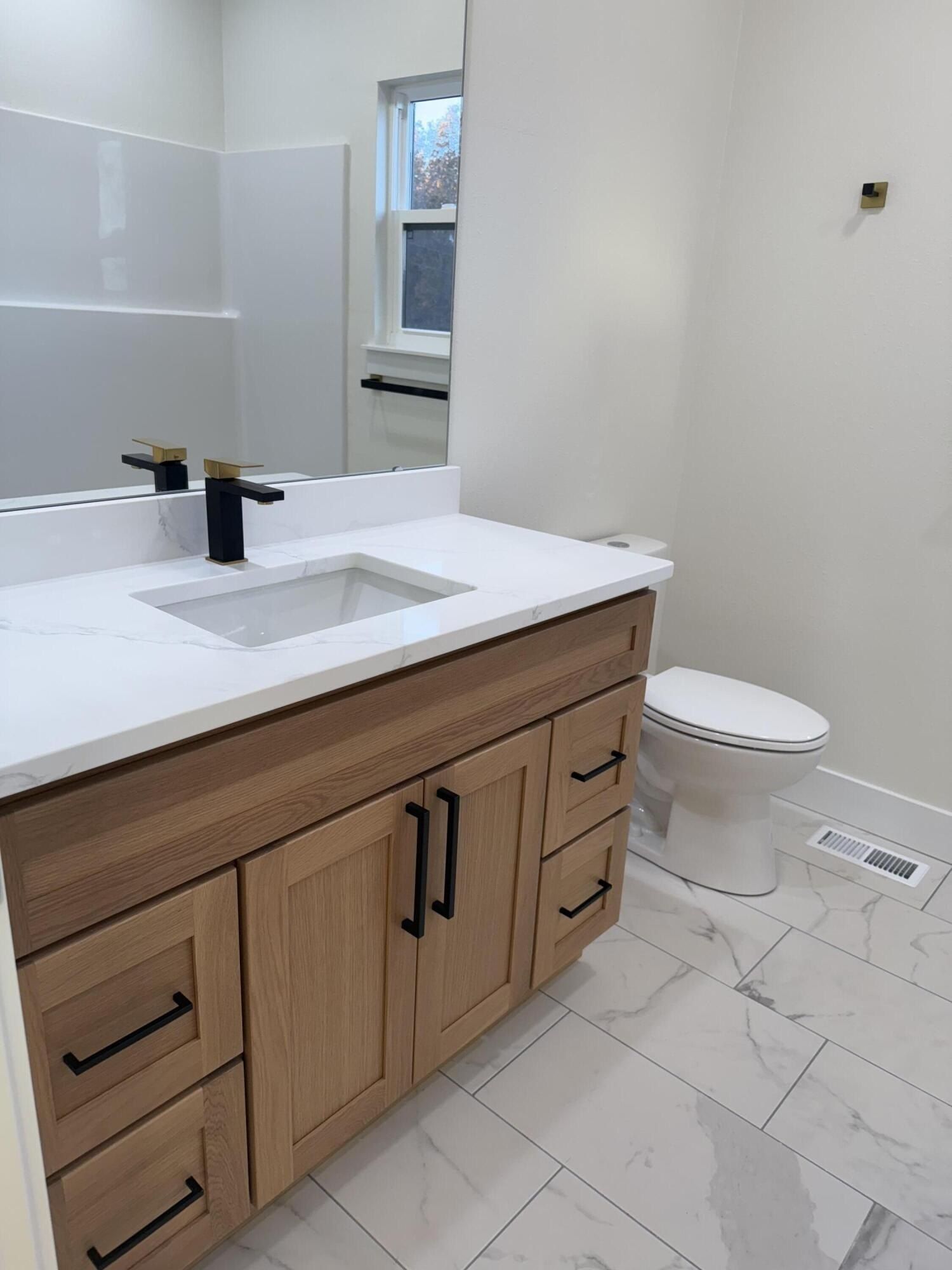 405 Raspberry Road. Highlandville, MO 65669