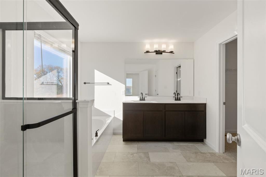 4609 Bella Terra Drive. Arnold, MO 63010