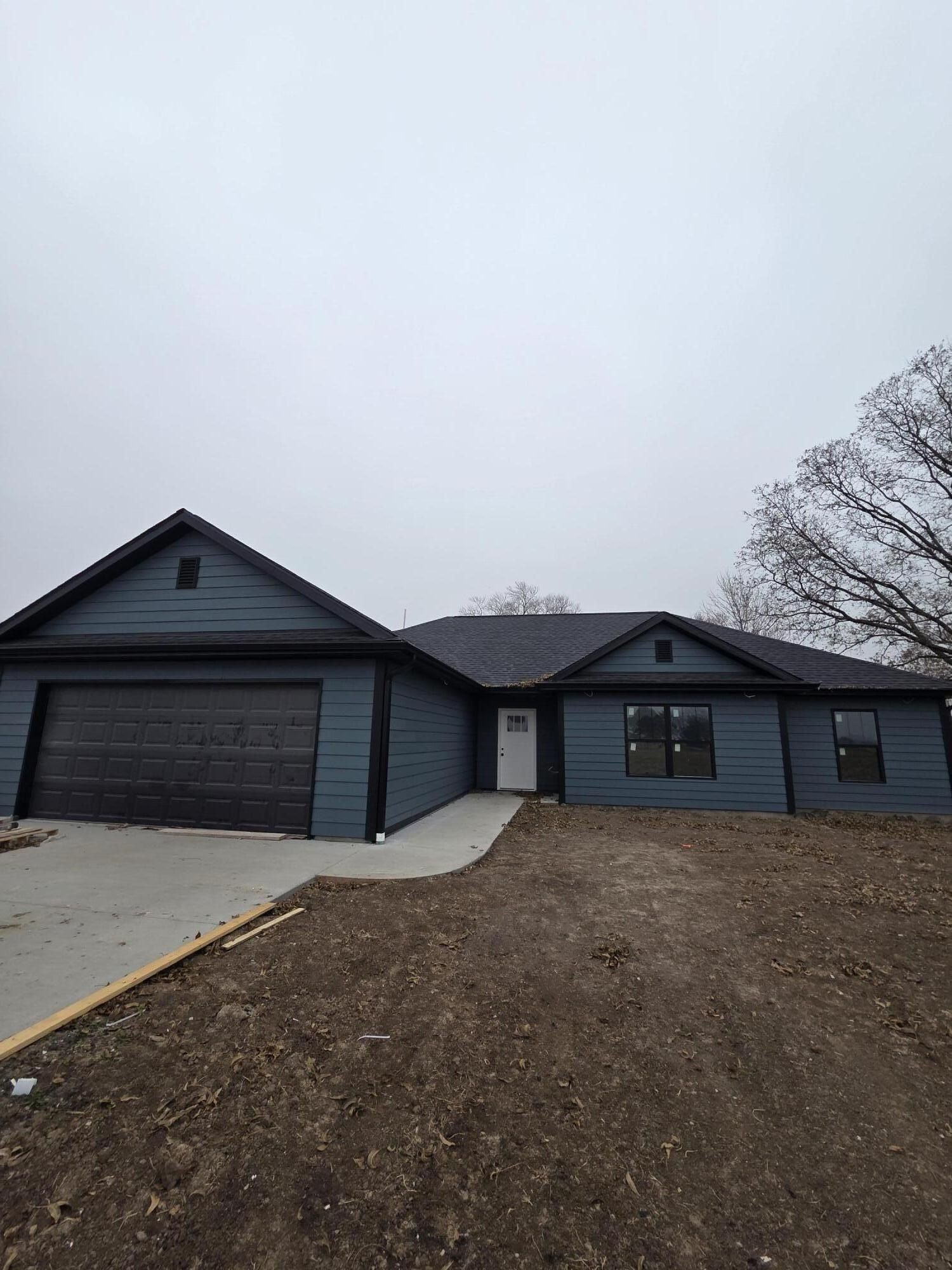 1040 Private Road. Moberly, MO 65270