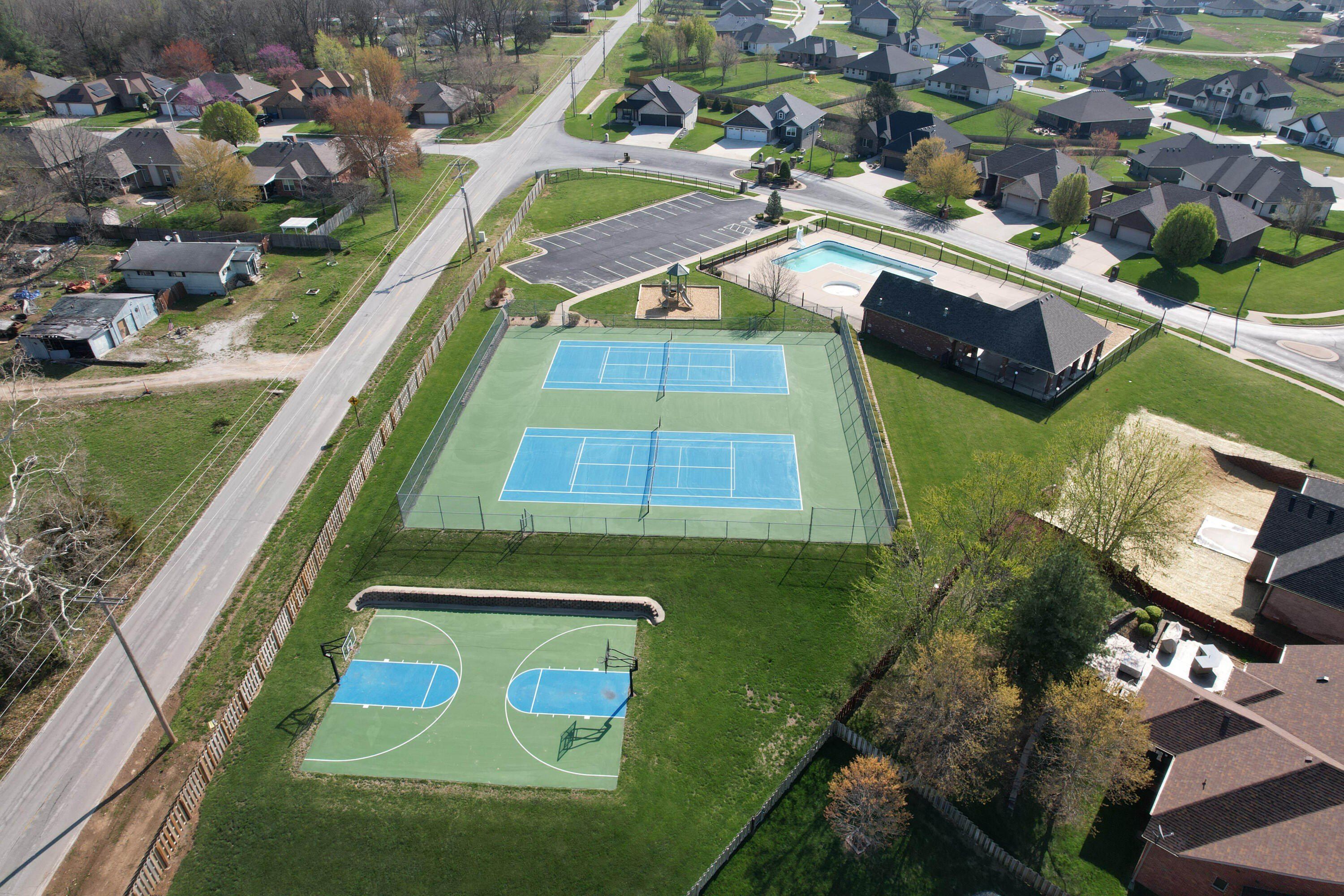 5940 S Hearthstone Court. Springfield, MO 65810