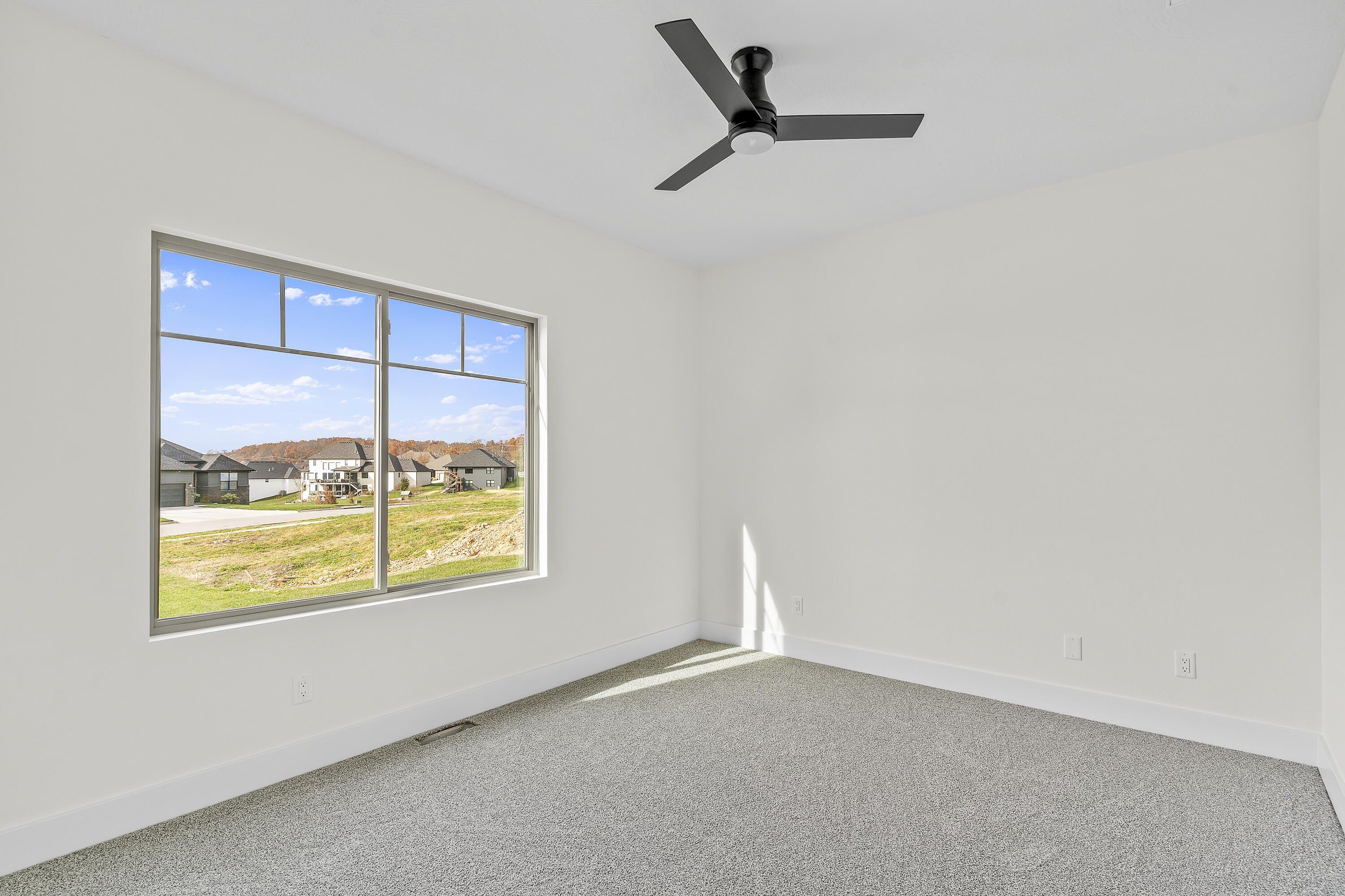 1276 W Sage Court. Springfield, MO 65810