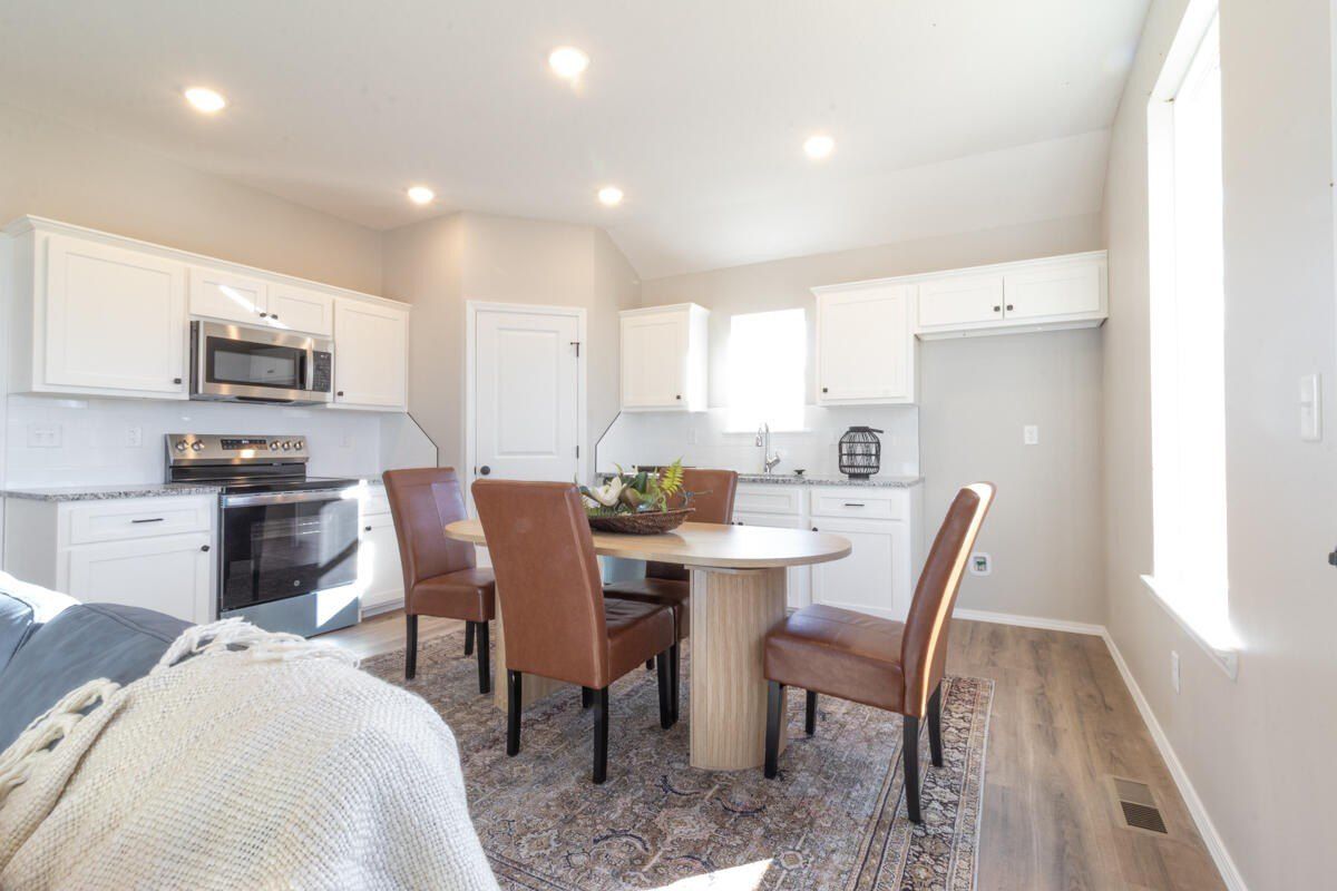 949 Holstein Lane. Marshfield, MO 65706