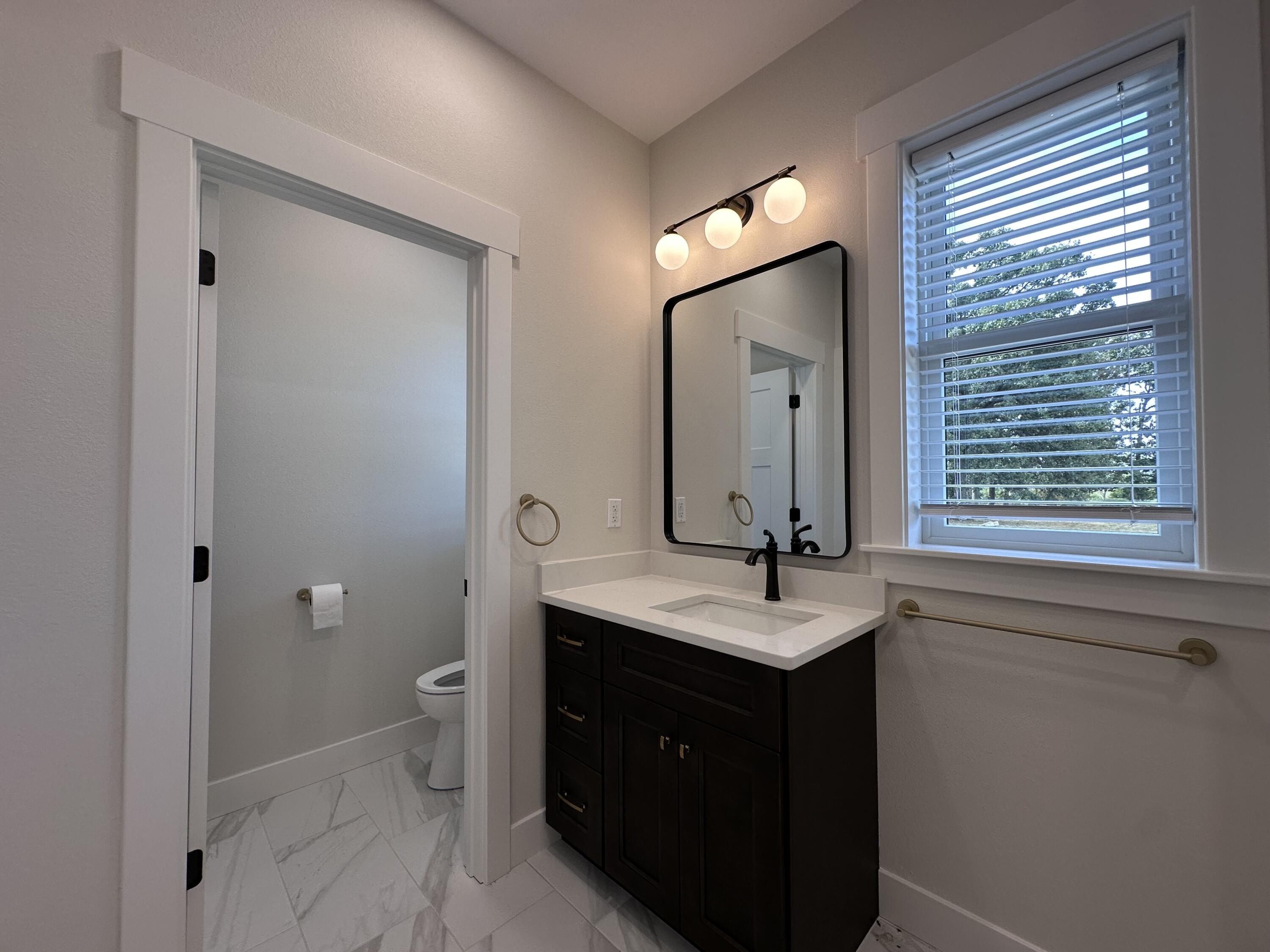 8586 E State Hwy Dd. Strafford, MO 65757