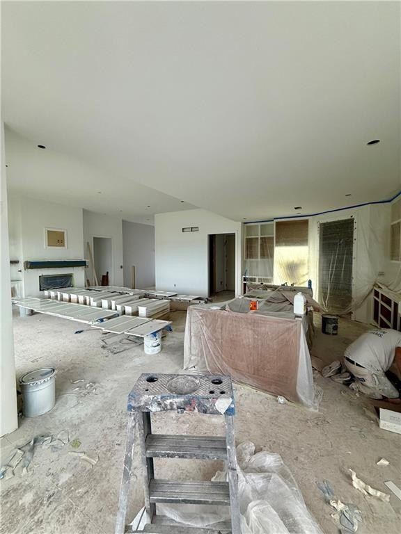 4701 Se Claude Court. Blue Springs, MO 64014