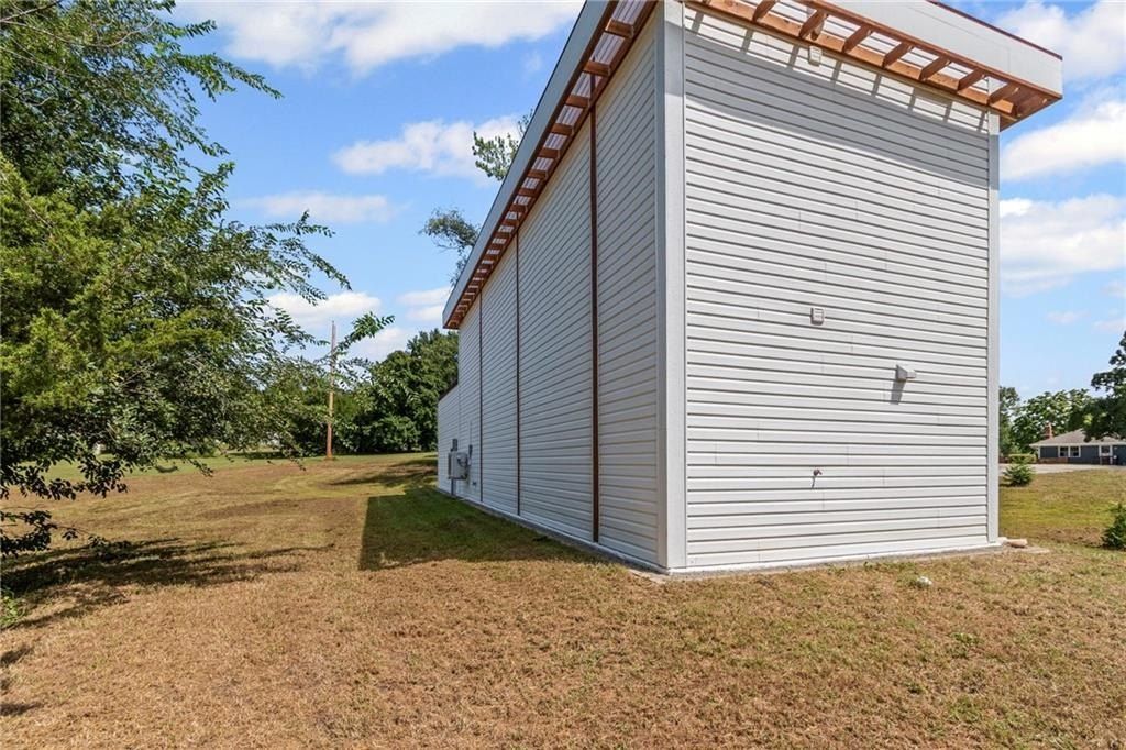 1005 Sycamore Drive. Maysville, MO 64469