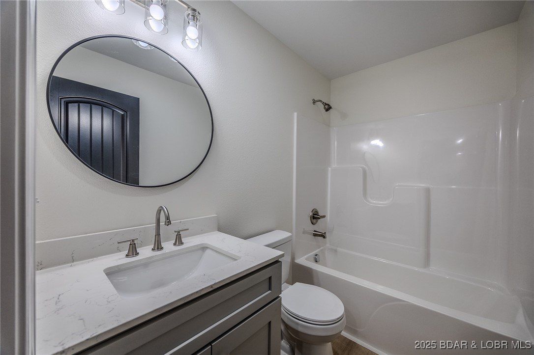 14999 Turkey Drive. St Robert, MO 65584