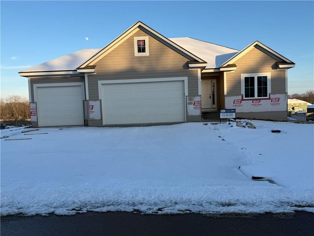 1317 N Holland Court. Independence, MO 64056