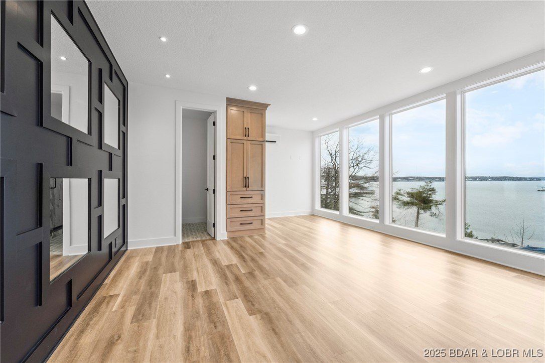 31280 Los Breezes Circle. Rocky Mount, MO 65072