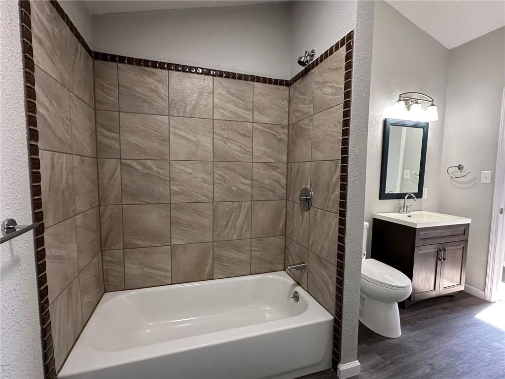 1822 S Hawthorne Avenue. Independence, MO 64052