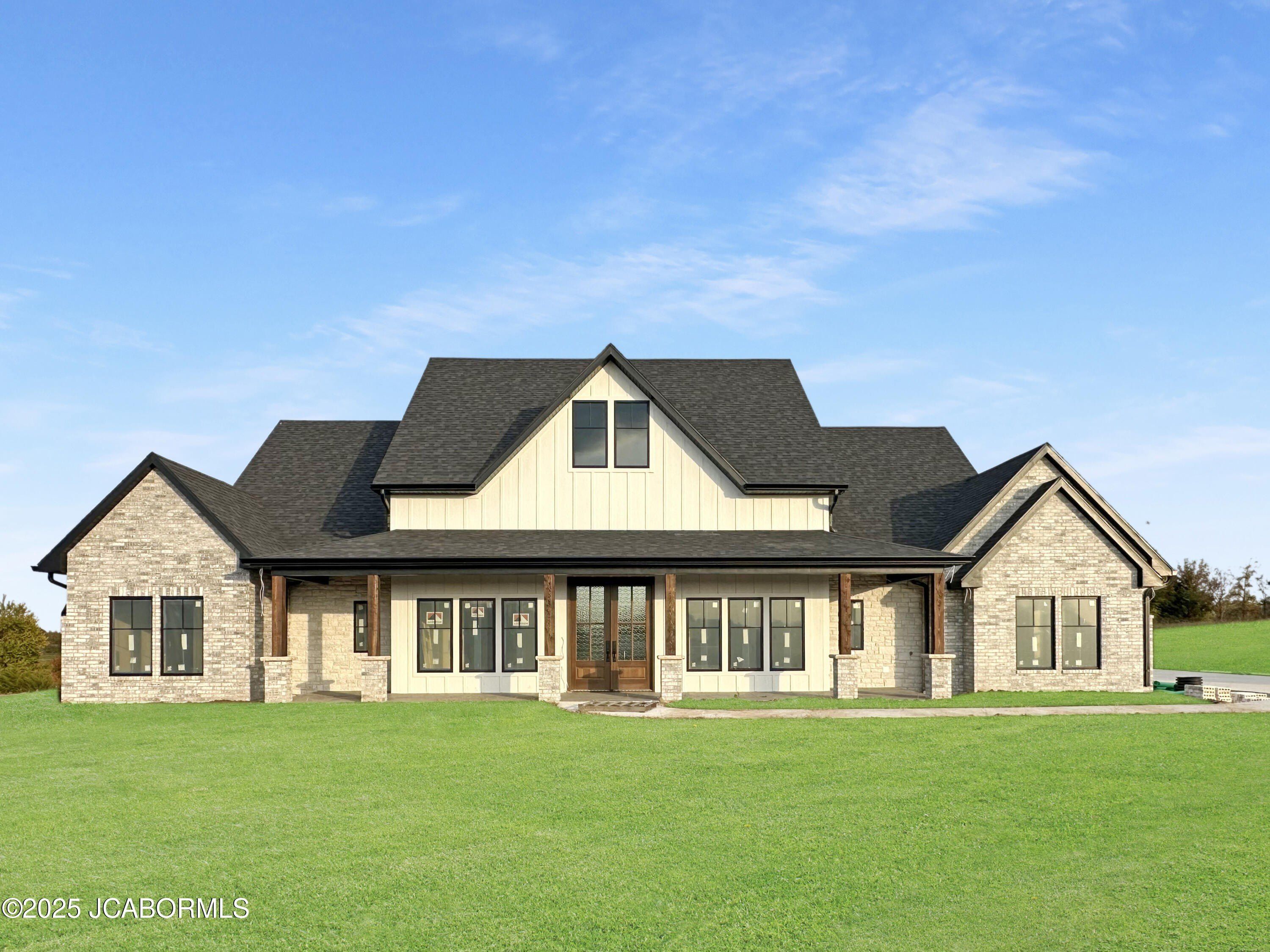 3402 County Park Place. Jefferson City, MO 65109