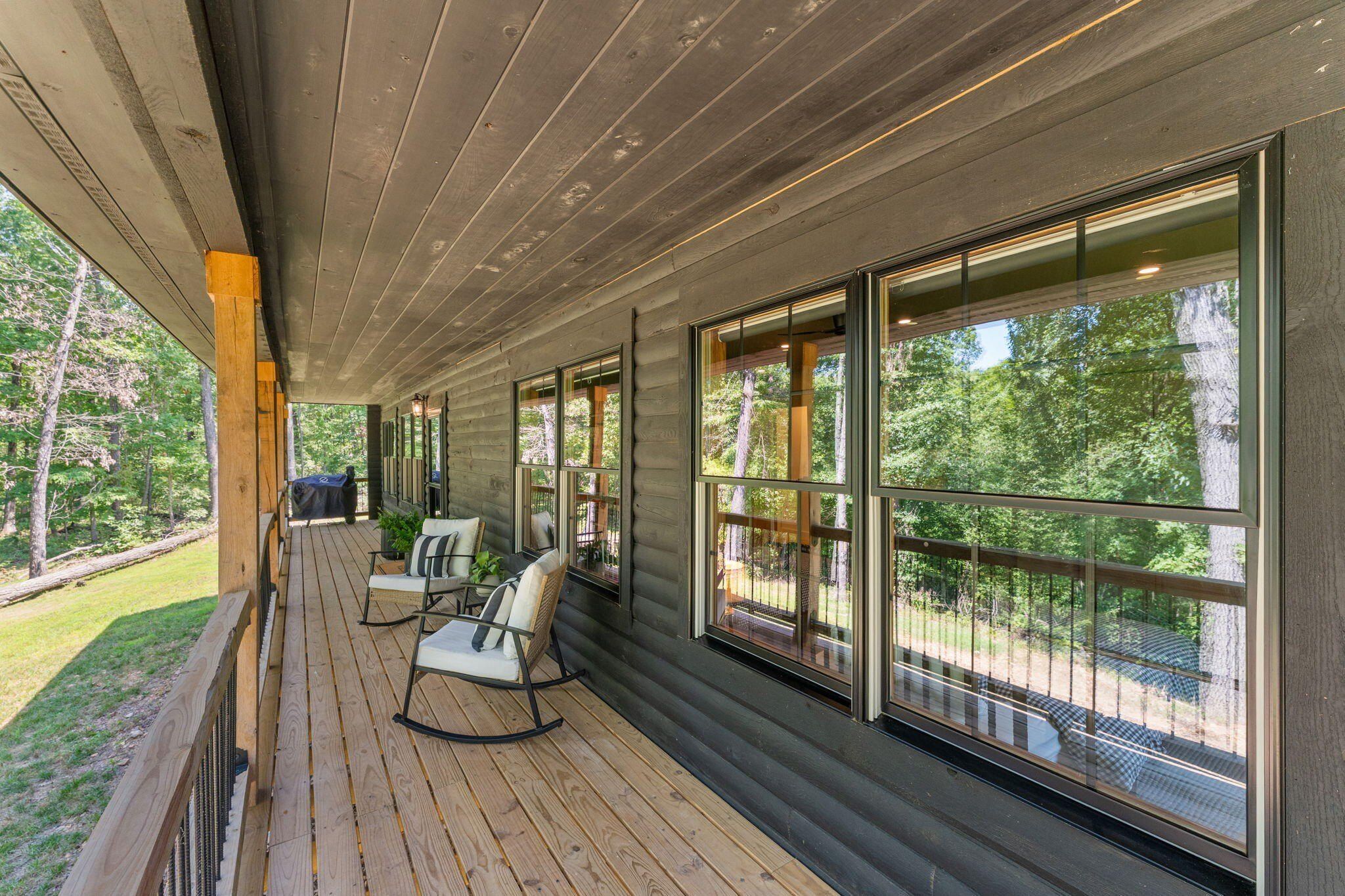 55 Swan Lane. Pineville, MO 64856