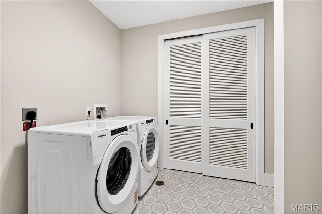 16460 Wildhorse Lake Boulevard. Chesterfield, MO 63005