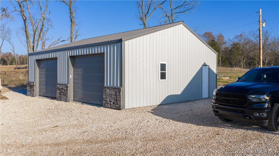 470 Good Friends Lane. Stoutland, MO 65567