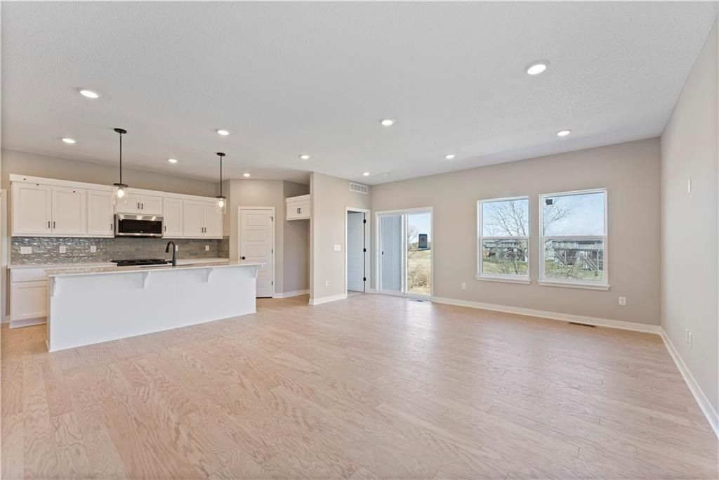 1210 Se Windbreak Drive. Lees Summit, MO 64081