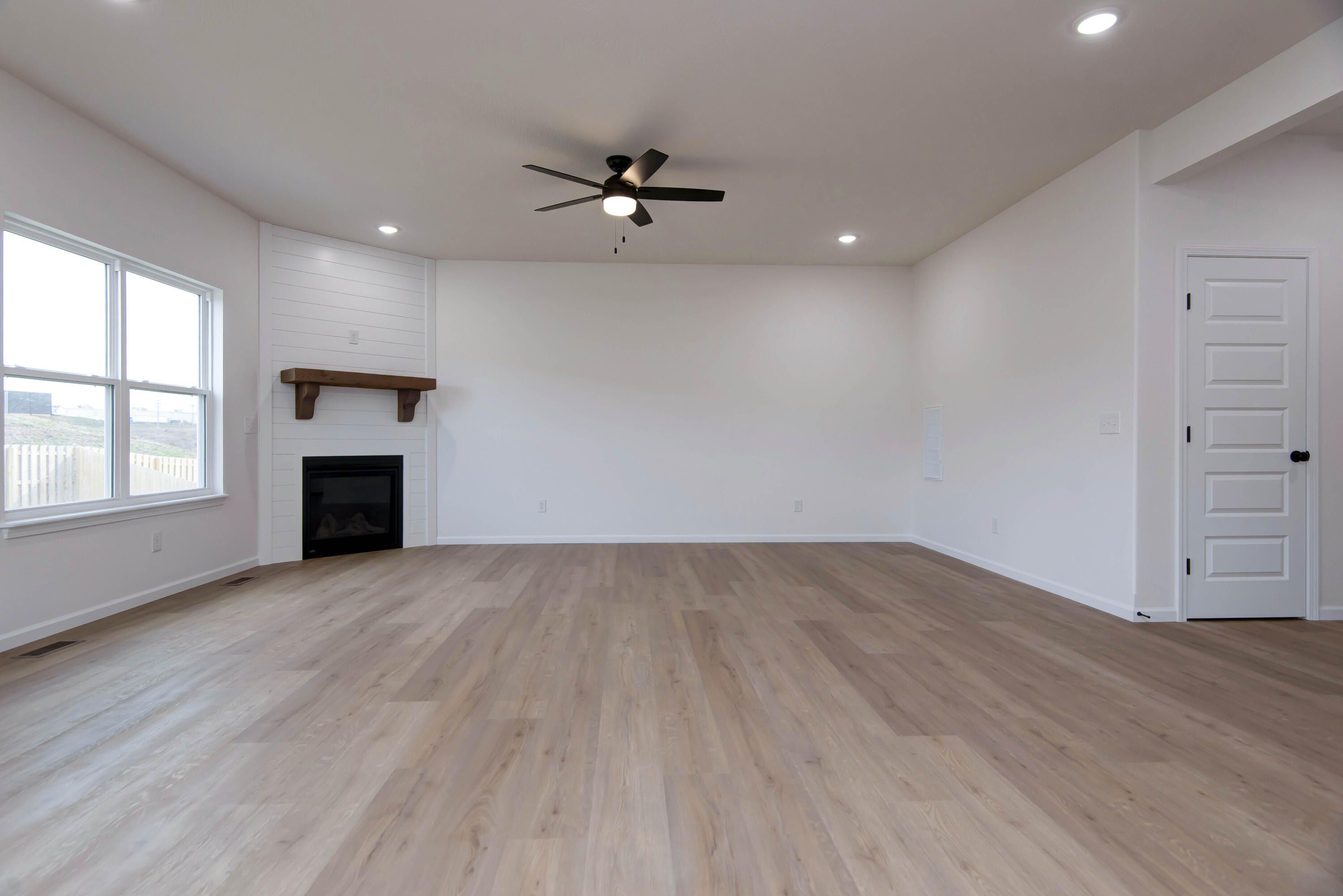 819 S Wheaton Hills Drive Lot 156. Nixa, MO 65714