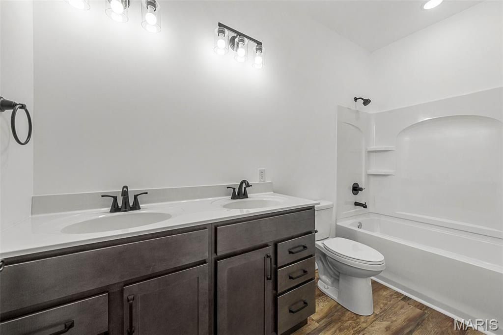 4 Dogwood Court. Jonesburg, MO 63351