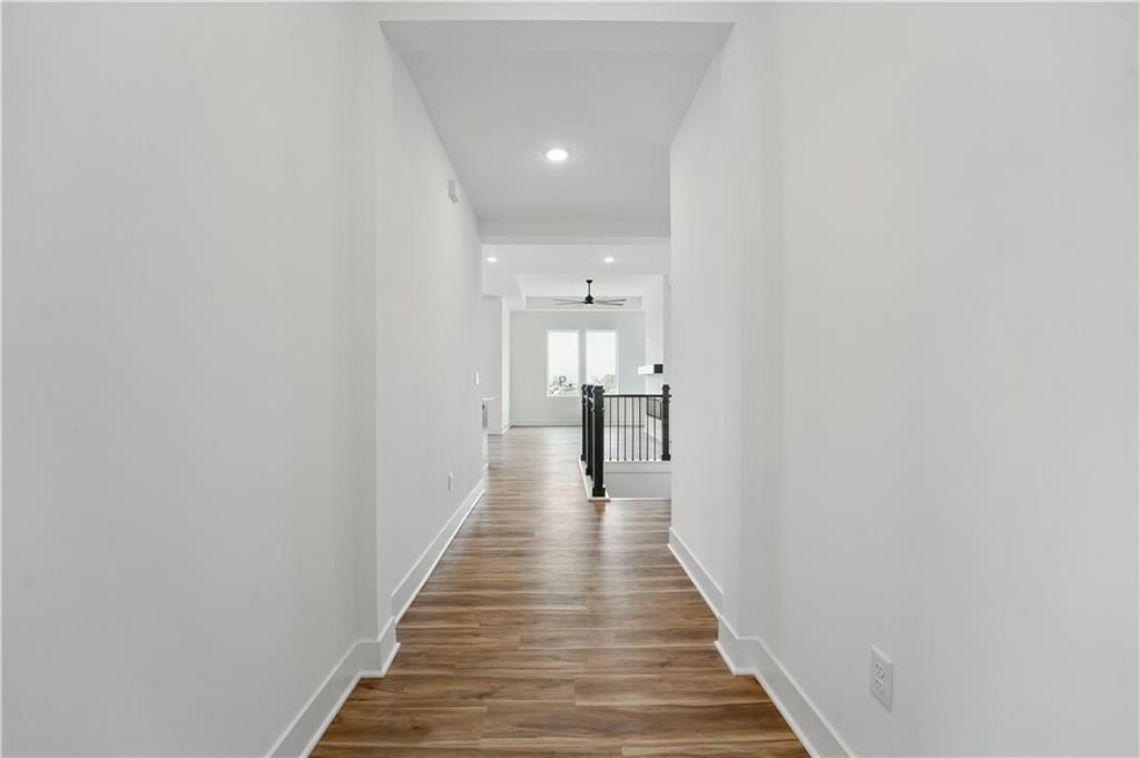 1615 Nw 105Th Terrace. Kansas City, MO 64155