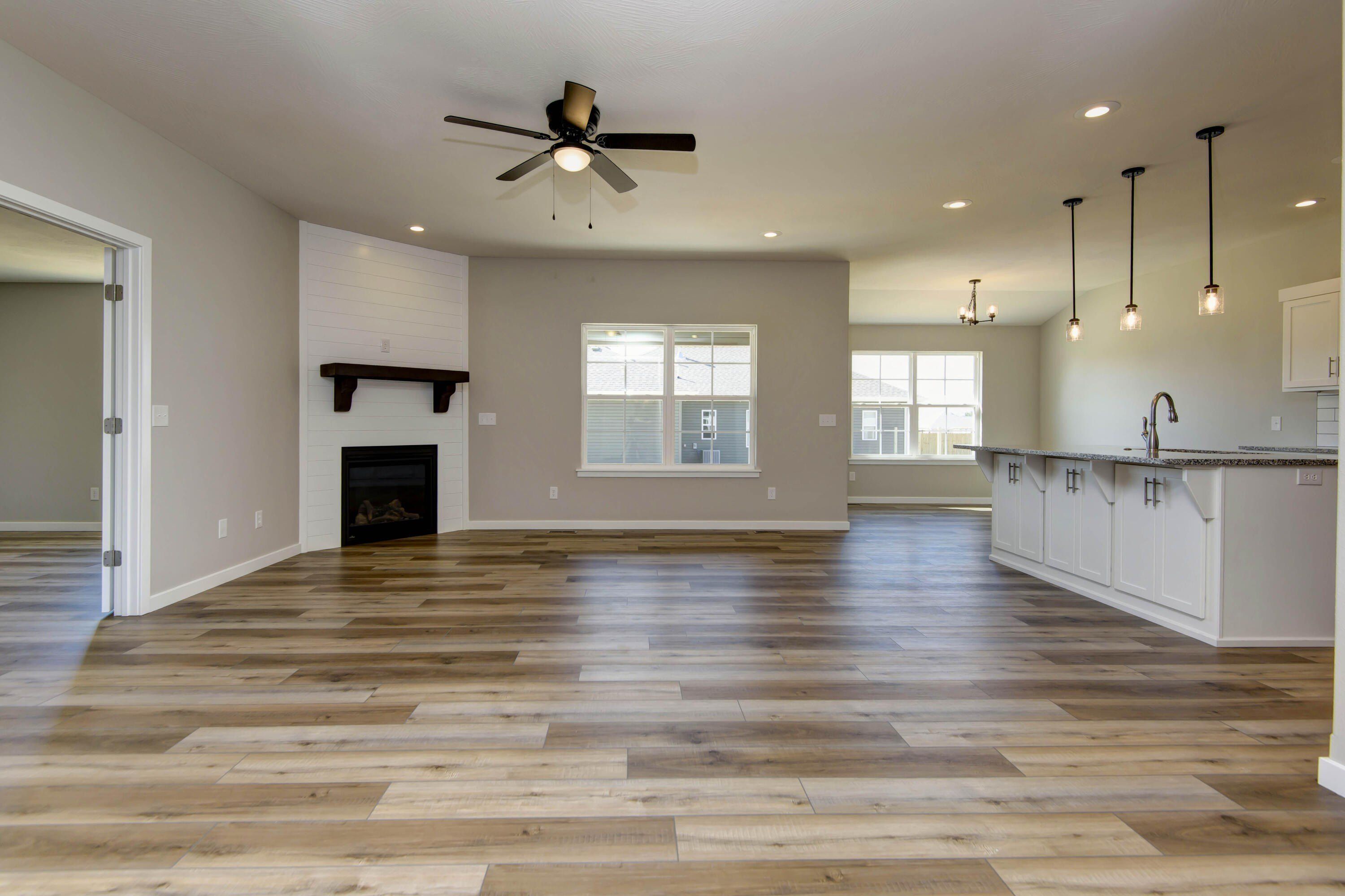 827 S Ridgemont Drive Lot 211. Nixa, MO 65714