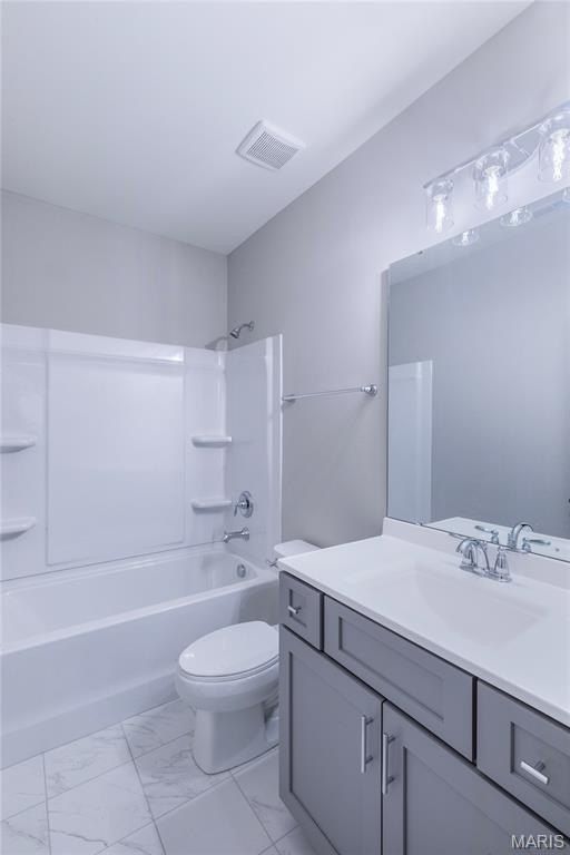 435 Landscape Court. Webster Groves, MO 63119