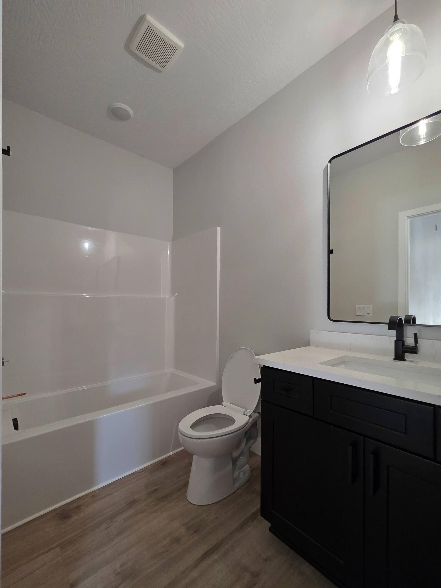 112 E Acacia Circle. Clever, MO 65631