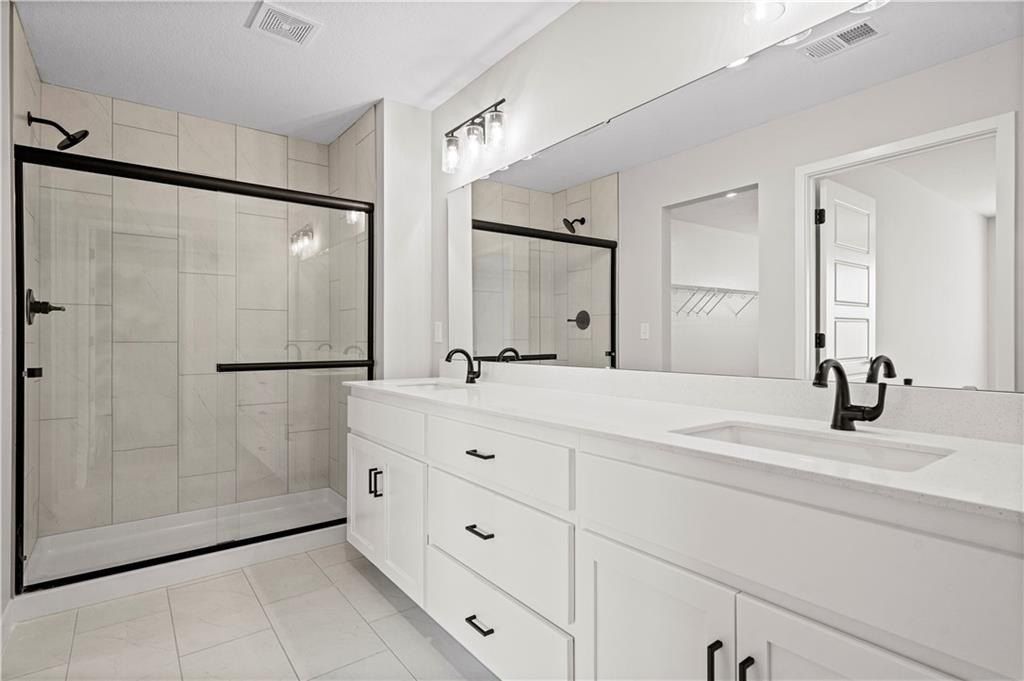 415 Woodview Drive. Raymore, MO 64083