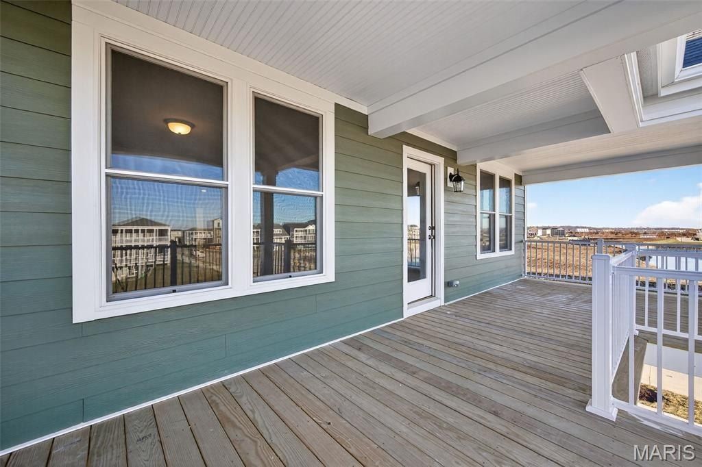 202 Marais Temps Clair Way. Saint Charles, MO 63301