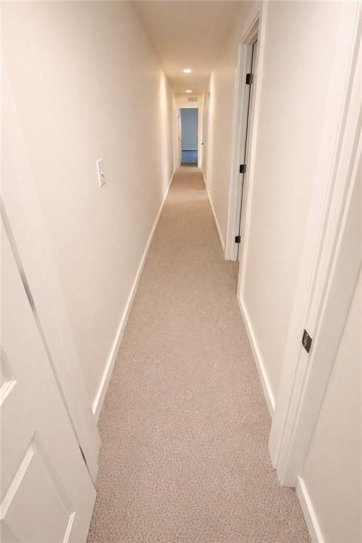 612614 N Hocker Avenue. Independence, MO 64050