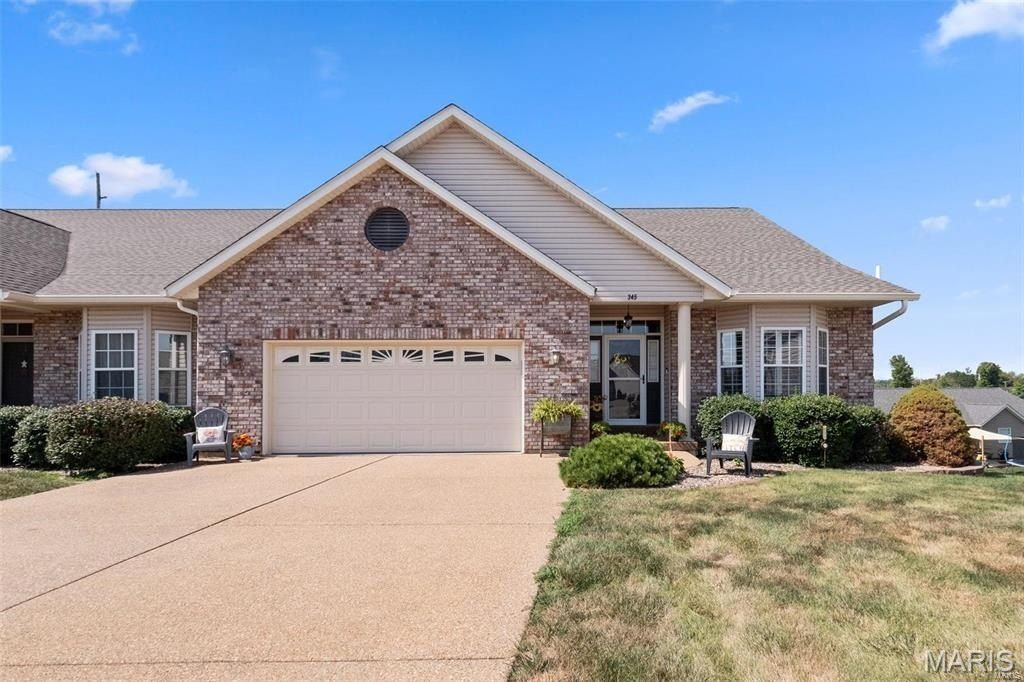 105 Bluffview Drive. Troy, MO 63379