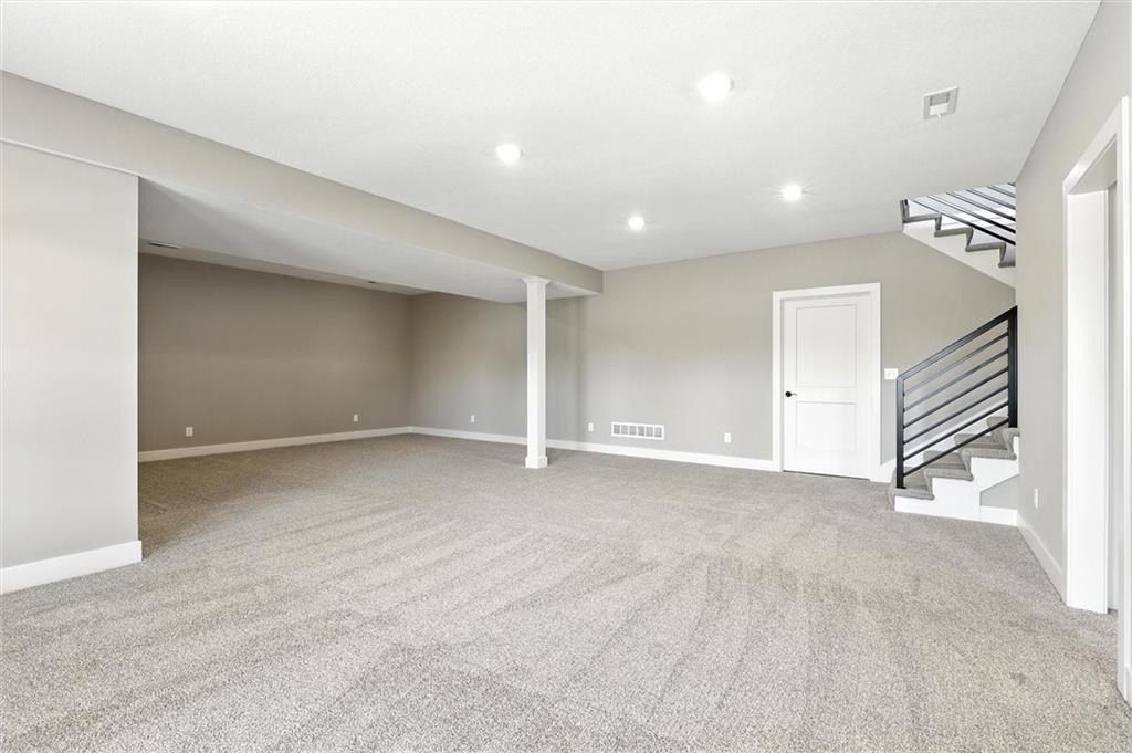 2101 Crooked Creek Drive. Kearney, MO 64060