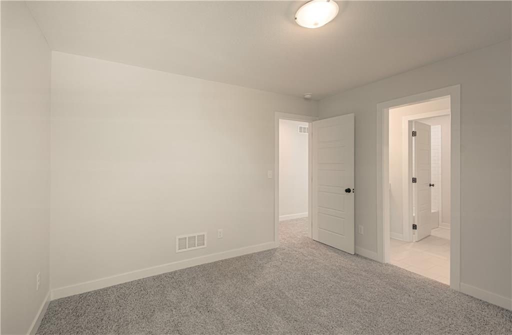 4814 Ne 105Th Street. Kansas City, MO 64156