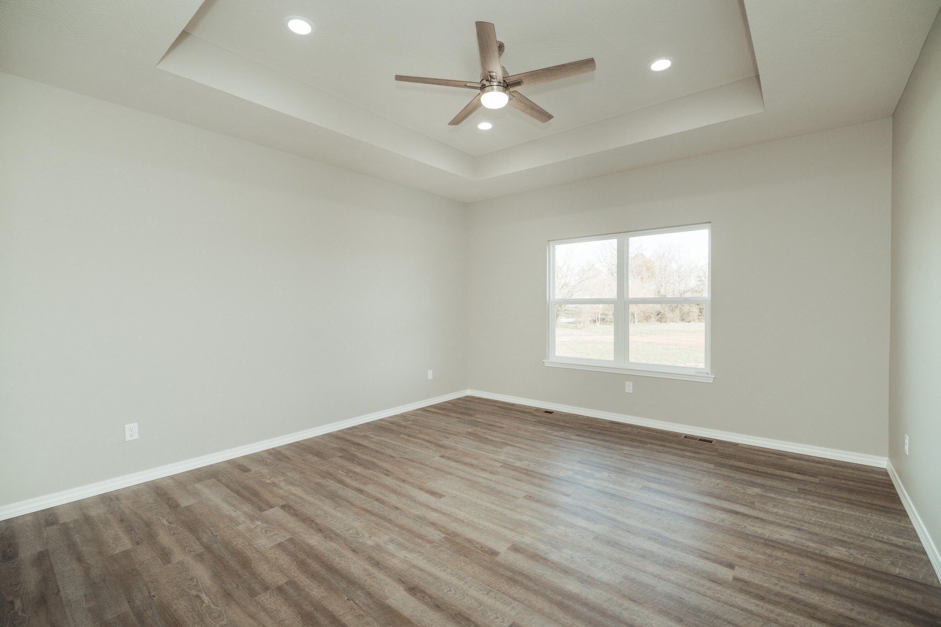 138 Twin Pines Court. Billings, MO 65610